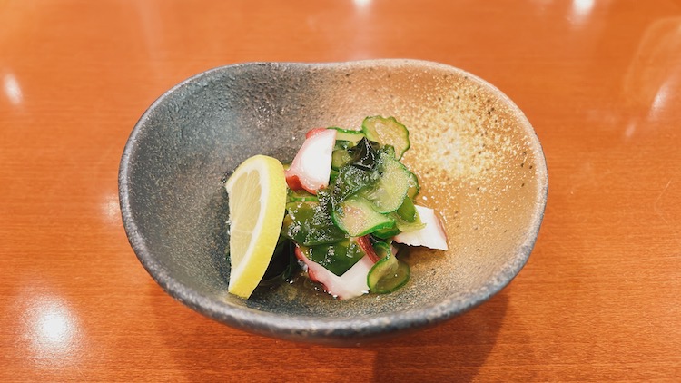 たこときゅうりの酢の物｜サウナ&カプセル フジのレストラン