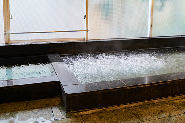 サウナ・水風呂・外気浴の雰囲気｜ホテルクリスタルパレス