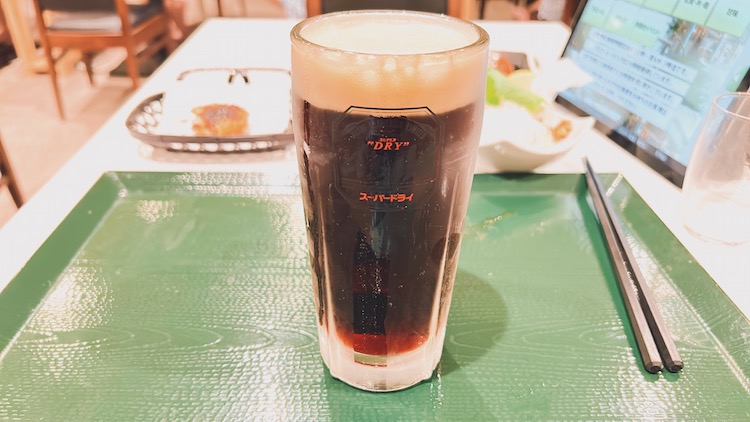 アサヒ生ビール黒生 中ジョッキ｜神戸サウナ&スパのレストラン