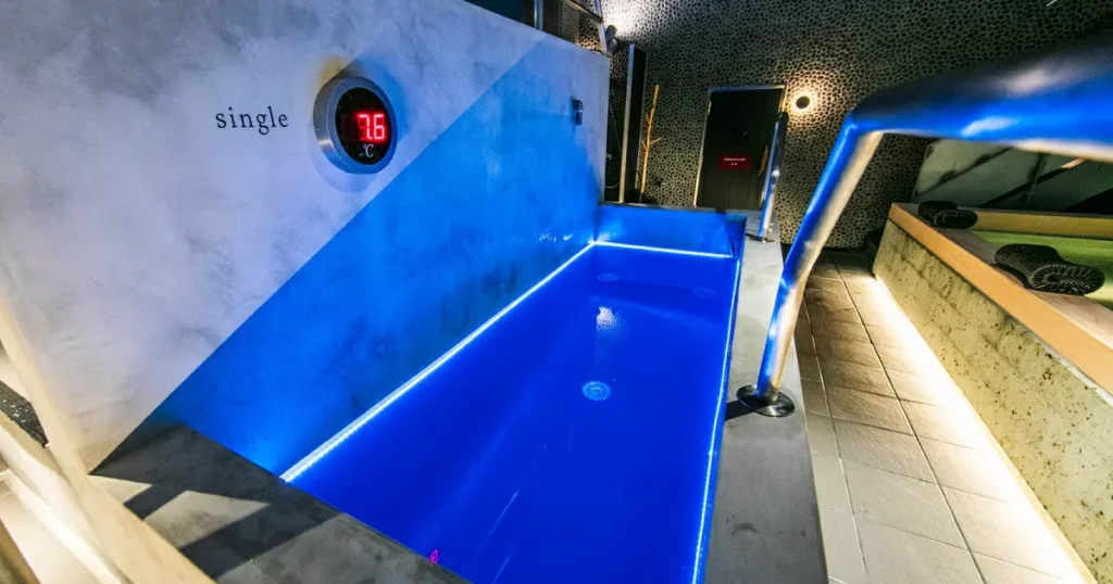 サウナ・水風呂・外気浴の雰囲気｜泊まれるサウナ屋さん 品川サウナ