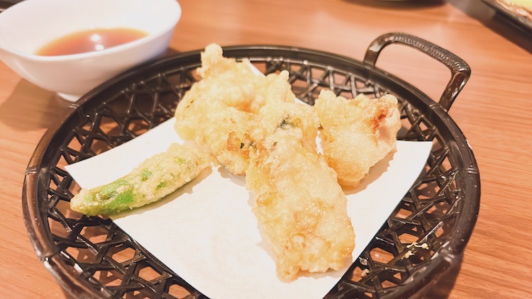 かきの天ぷら（3ケ）｜ユーランドホテル八橋のレストラン